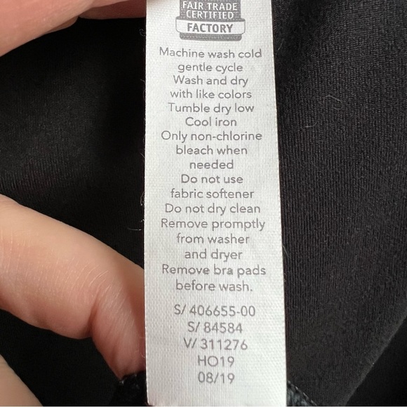 Athleta Women’s Black Hyper Focused Strappy Shelf Bra Elastic Hem Tank Top, XS - Picture 8 of 10